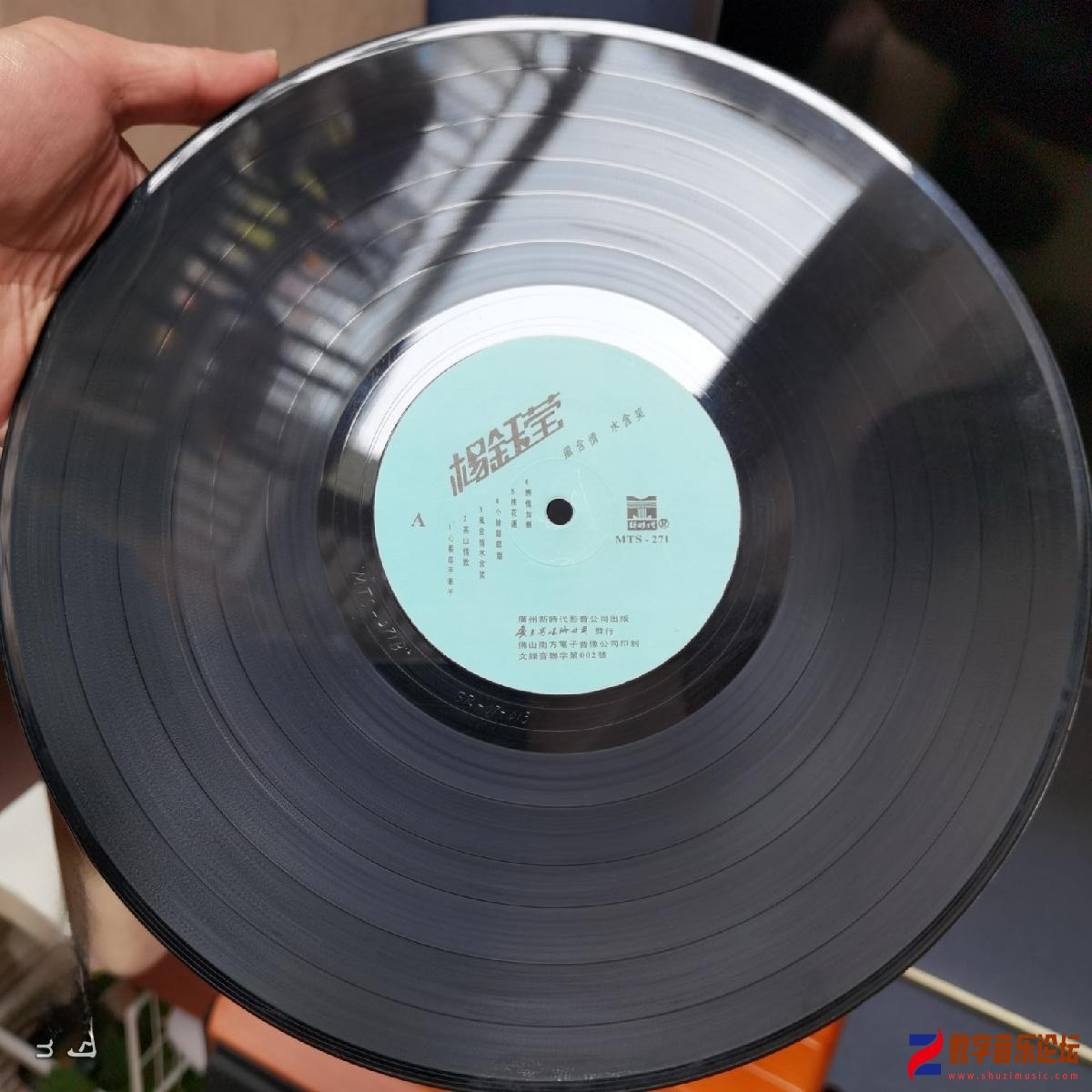CD.jpg
